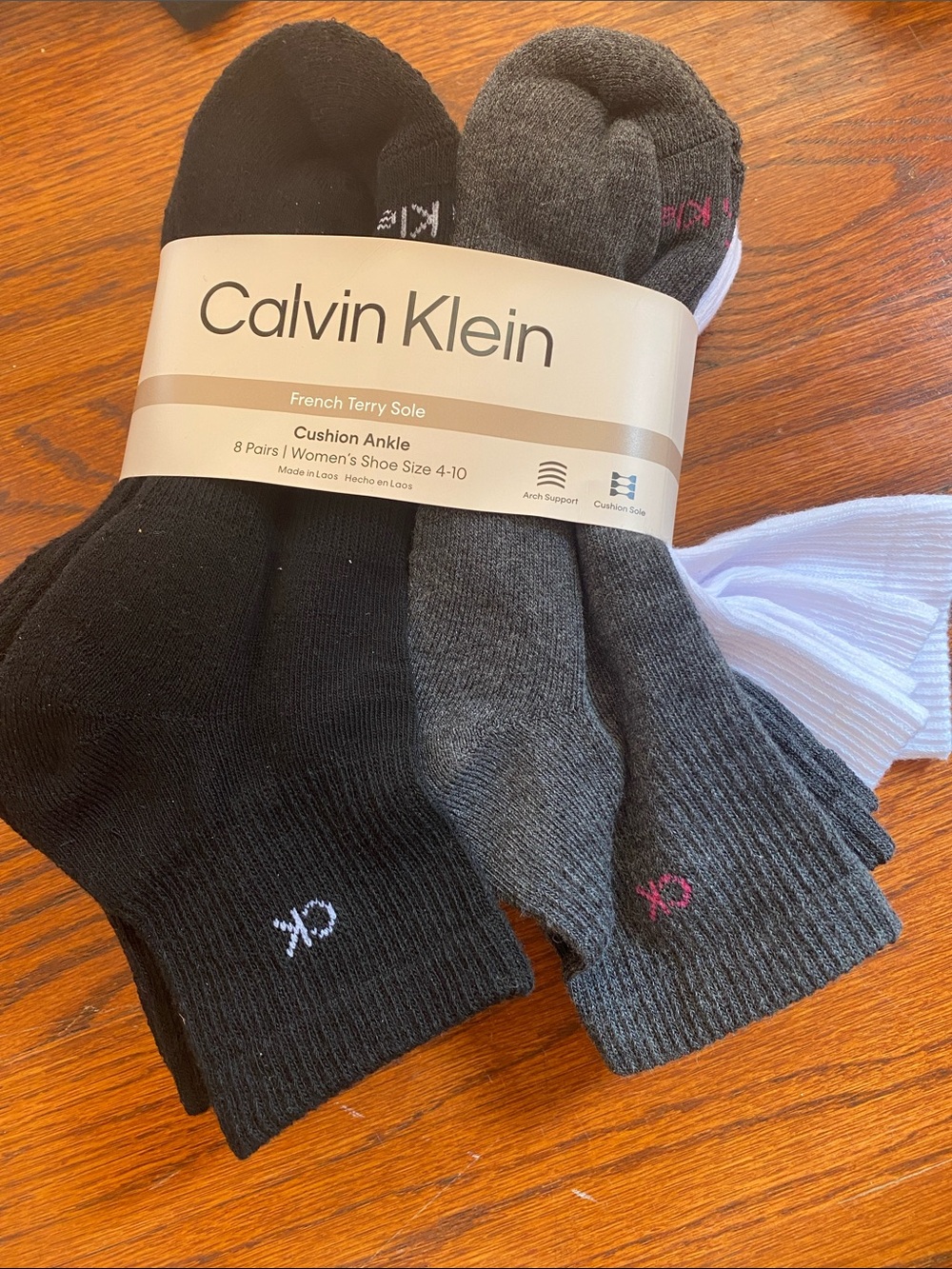 Calvin Klein Women’s 8-Pack Ankle Socks